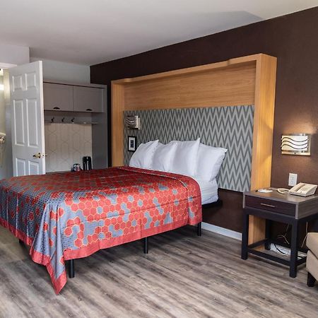 Columbus Inn And Suites Kültér fotó