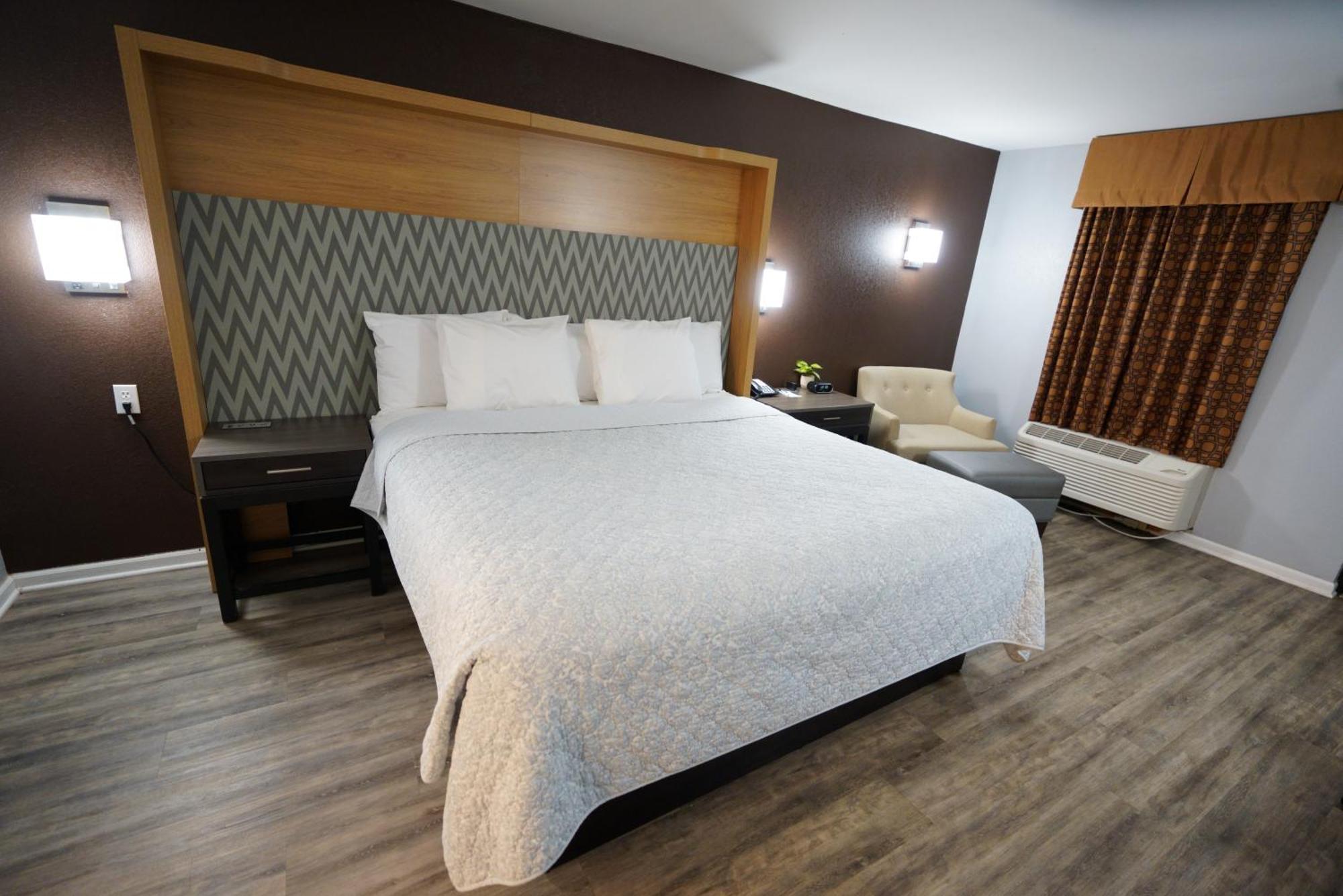 Columbus Inn And Suites Kültér fotó