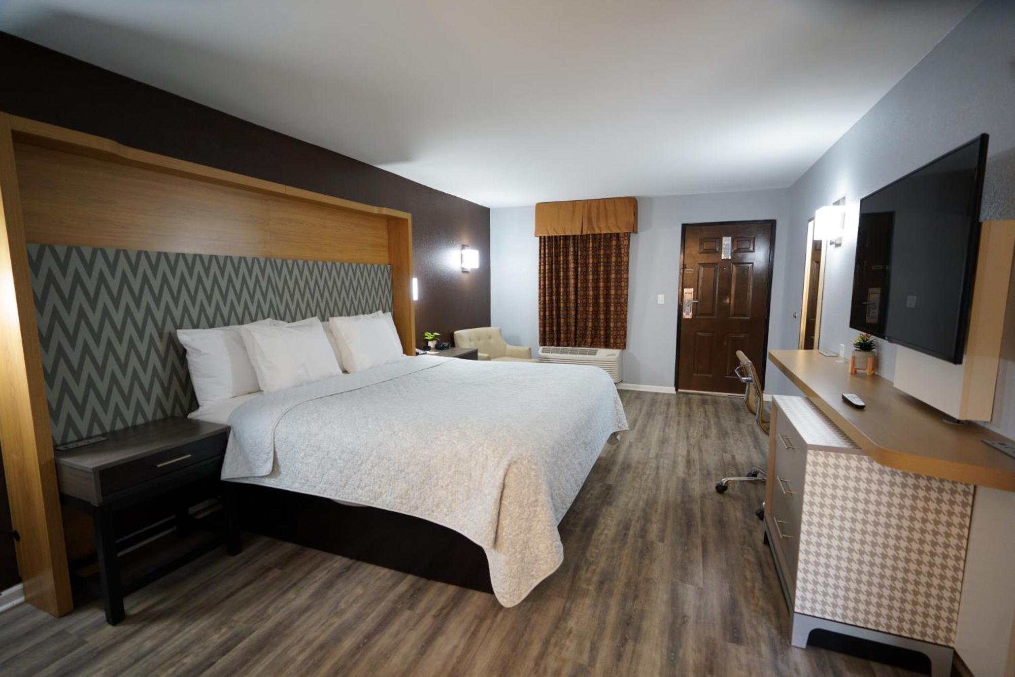 Columbus Inn And Suites Kültér fotó